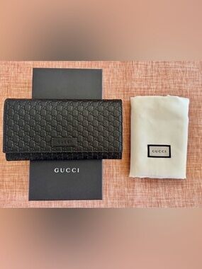Gucci Microguccissima Embossed Black Continental Leather Wallet / FULL INCLUSION